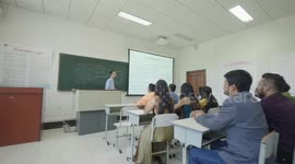 Overseas students embrace allure of TCM through diverse courses in Chinese university