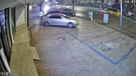 Drunk driver attempts to pull Hollywood-style drift parking to outwit pursuing police in China