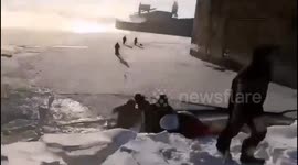 Terrified fishermen flee as cracking ice disrupts operation in western Russia