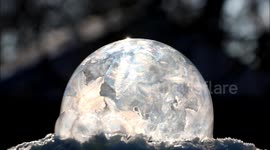 Mesmerizing footage shows a bubble instantly freezing during a polar vortex