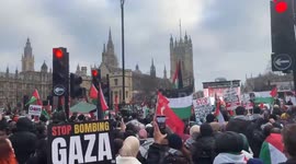 UK: Pro-Palestine Demonstrators Take Over London As Part Of ’Global Day Of Action’ 2