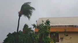 Reunion: Cyclone Belal Prompts Highest Alert, Strong Winds And Rain Lash Island 9
