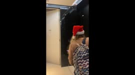 Mom is surprised to find her daughter home for Christmas *Reunion*