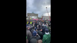 Thousands of farmers throng streets of Berlin for subsidies protest