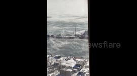 US: Vapor Rises From Lake Michigan Amid Freezing Cold 2