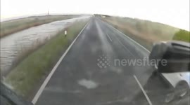 Hero lorry driver rescues crash victims on icy road in UK