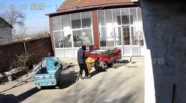 Masked thief swipes air conditioning unit and tricycle battery in 20-minute bold burglary in China