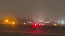 US: American Air Plane Slides Off Runway At Rochester International Airport, NY 2