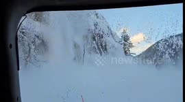 100 MPH Winds Blanket Road with Snow in Snoqualmie Pass, USA