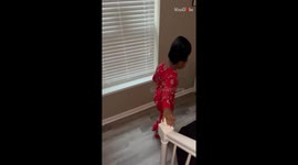 Girl gives mom a super tight hug after receiving Airpods as Christmas Gift