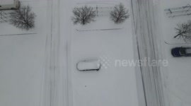 Heavy Snow Blankets Mid-Atlantic US States