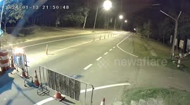 Car crashes through checkpoint while fleeing from police in Thailand
