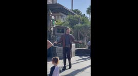 Chris Pratt look-a-like at Disneyland Park leaves internet bemused