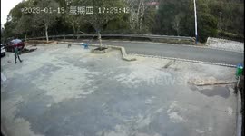 Woman saves a falling child in Changsha, China