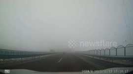 Heavy fog instantly clears, revealing the blue sky in Xinjiang, China