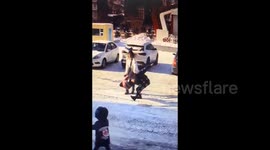 Quick-thinking father heroically saves son from dangerous fall in China