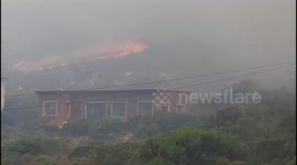 Locals flee wildfires near Cape Town