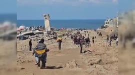 Gaza residents are returning to the areas in the northwest of the Gaza Strip