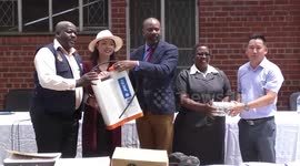 Chinese enterprises donate cholera control supplies to Zimbabwe