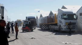 Aid continues to enter after stopping for four days due to settlers and families of Israeli soldiers in Gaza preventing the entry of humanitarian aid trucks into the Gaza Strip through the Kerem Shalom crossing.