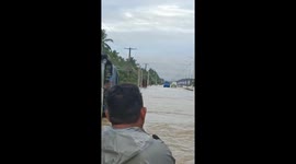 Flooded Davao highway strands vehicles: crisis grips commuters in standstill
