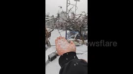 Chinese locals astonished by unbelievable rice-like snowfall