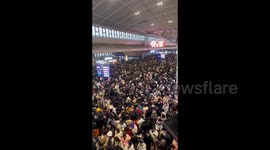 Thousands stranded at railway station due to severe snow and ice during Chinese New Year rush