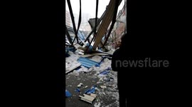 Market roof collapses under snow load, killing 1 in southern China