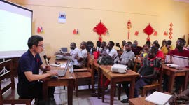 Chinese medical team's lecture well received by students in Bangui