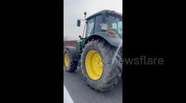Farmers block main roads across Spain in protest against EU regulations