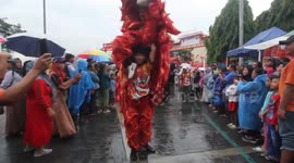 Colorful Cultural Spectacle: Participants Unite for the Greberg Sudiro Festival, an enchanting Highlight of Chinese New Year Celebrations in Central Java