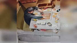 Restaurant customer drops phone in boiling pot of soup
