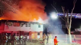 Brave Firefighters Tackle Multi-Family Complex Blaze in Charlotte, USA