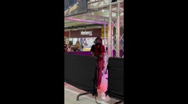 Mall Mayhem: VR turns a girl into one-woman firing squad