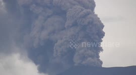 Volcanic eruption activity on Indonesia Marapi mount increases again, residents urged to stay within 4.5km radius