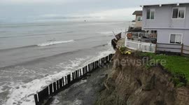 Homes in precarious position teetering on collapse off California cliffs