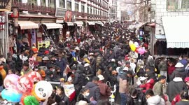 Tibetan New Year attracts more tourists to feel festive vibe