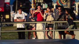 Jude Law with girlfriend Phillipa Coan and his kids watch skateboarders at the Skate Park along Venice Beach, Ca