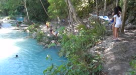 Skilled divers in Cambugahay