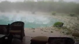 Massive hailstones hit southern China