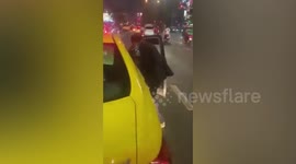 Thai taxi driver attacks Japanese man and threatens him with knife