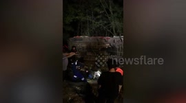 Fourteen tourists injured and driver killed when minivan crashes in Thailand
