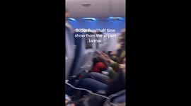 In-air halftime festivities: Delta flight 478 turns Super Bowl watch party at LaGuardia