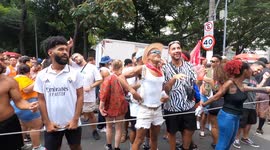 street carnival with the batekoo block and the presence of singer Karol Conká this Saturday (17) São Paulo, Brazil
