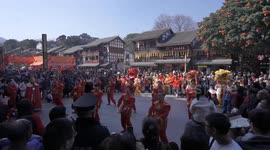 Tourists watch folk performances in Chongqing, China