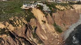 Luxury homes in danger of sliding down cliff in California