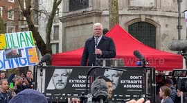 WikiLeaks Editor-In-Chief Kristinn Hrafnsson gives a speech outside High Court after Julian Assange extradition hearing