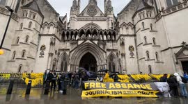 Hundreds rally outside court in support of Julian Assange during extradition hearing