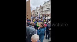 UK: Crowd Gathers Outside London Court To Show Support For Julian Assange On His Extradition Hearing 4