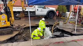 DWP Workers Battle Repeating Water Main Break in Los Angeles, USA